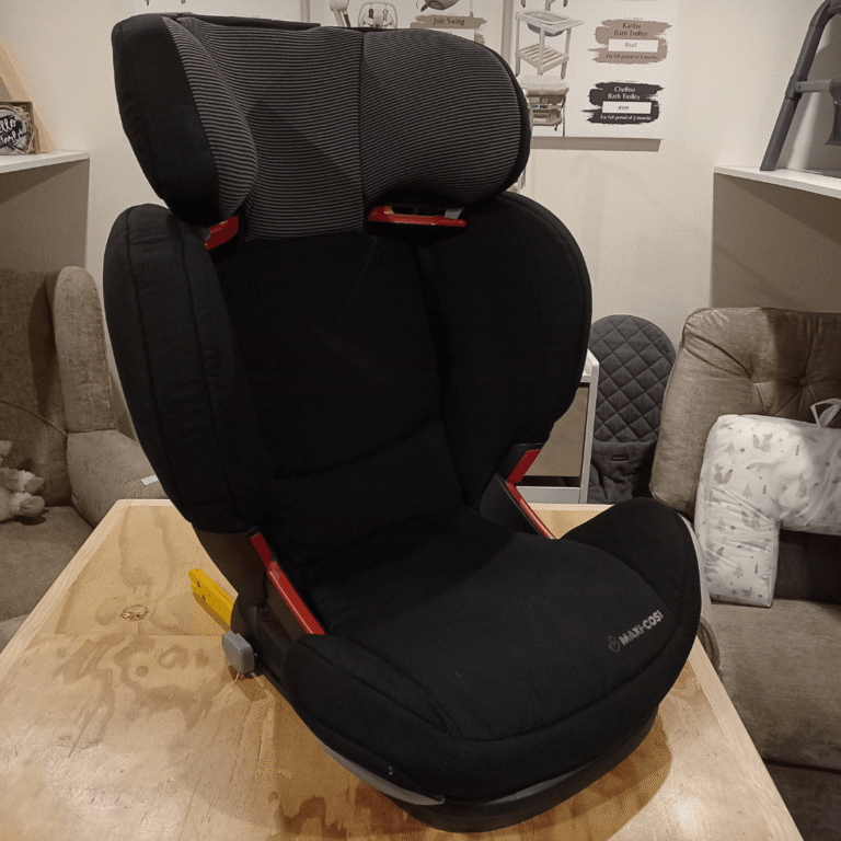 Rent Maxi-Cosi Rodifix Booster