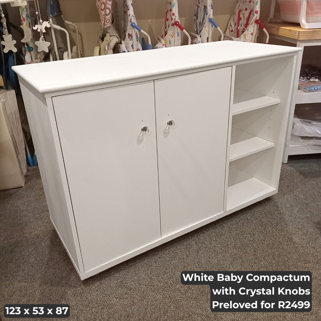White Baby Compactum with Crystal Knobs
