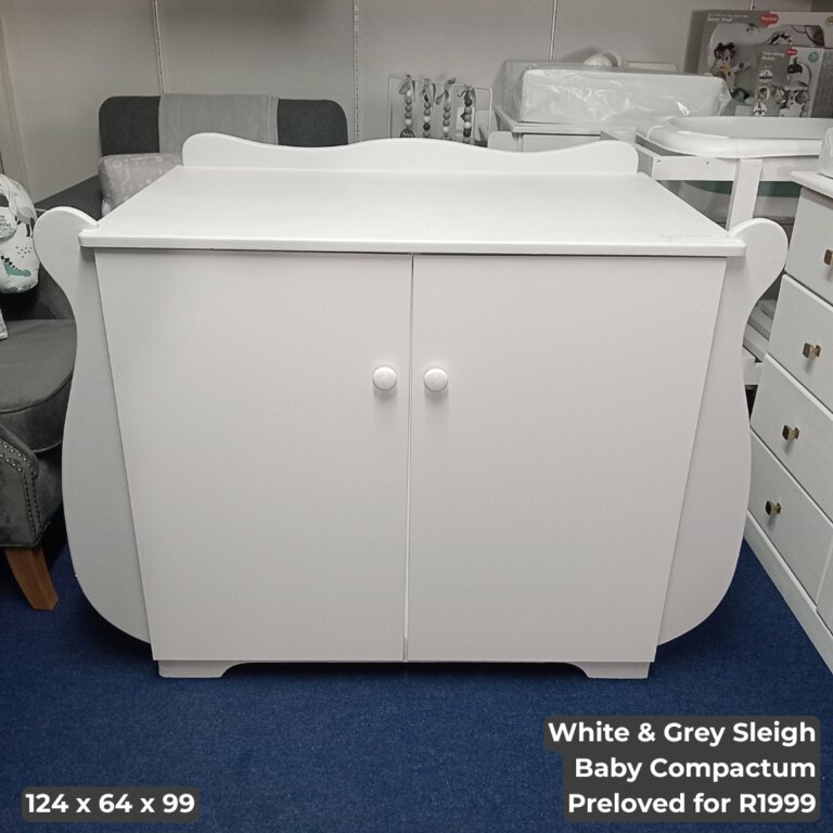 White & Grey Sleigh Baby Compactum