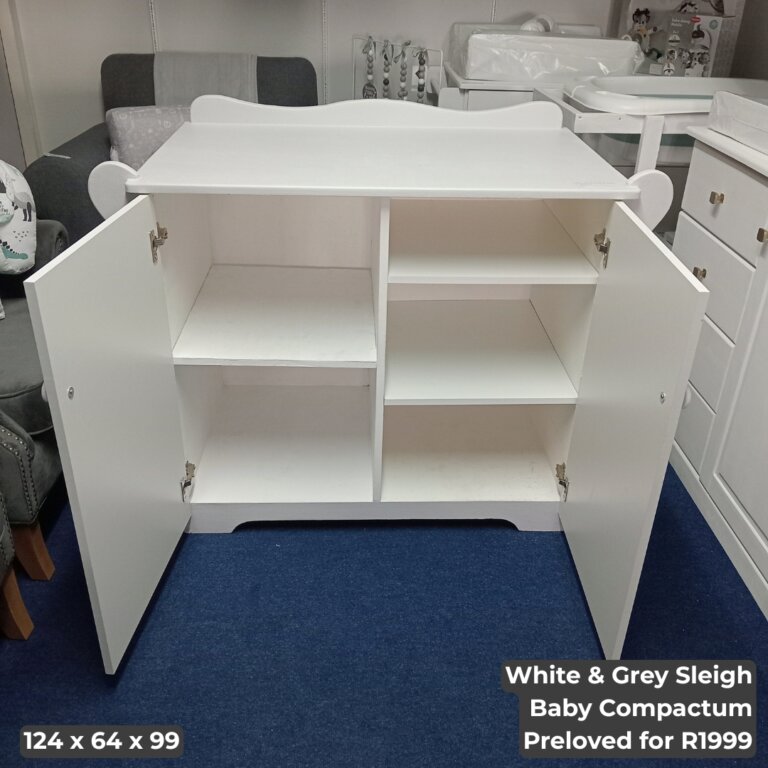 White & Grey Sleigh Baby Compactum